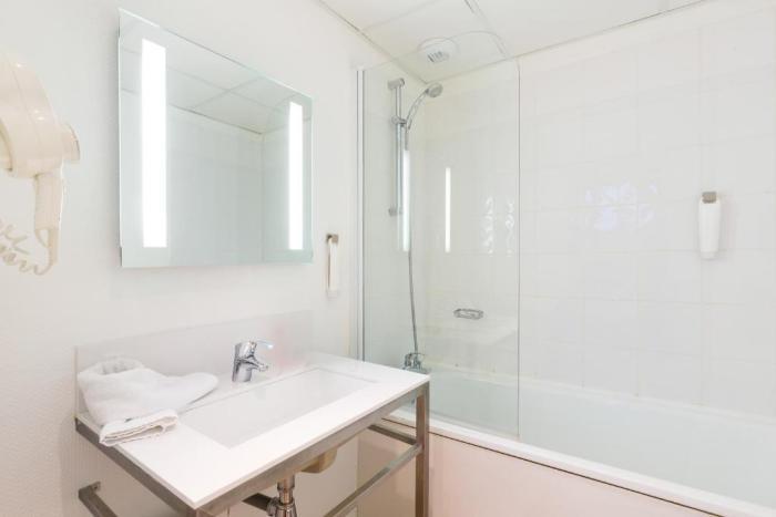 Hotel Matabi Toulouse Gare By Happyculture Room photo